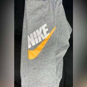 Nike Leggings (2 Pair)
